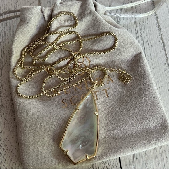 Kendra Scott Mother of Pearl 34" necklace 14K Gold Plate over Brass NWOT - Picture 4 of 4